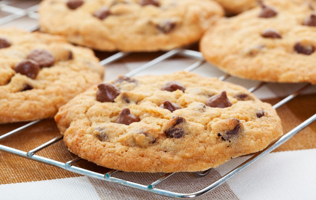 How to Make Irresistible Sugar-Free Chocolate Chip Cookies with Macalat Sweet Dark Chocolate